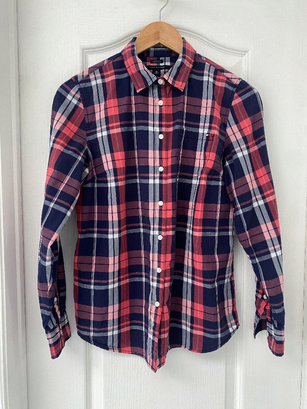Tommy Hilfiger Red Navy Plaid Button Down Shirt Small Classic Fit